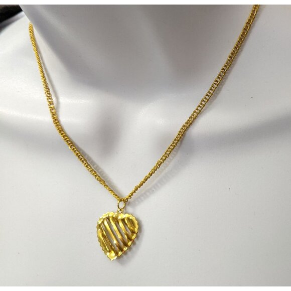 Gold Slotted Heart Necklace And Earring Set - Picture 4 of 6